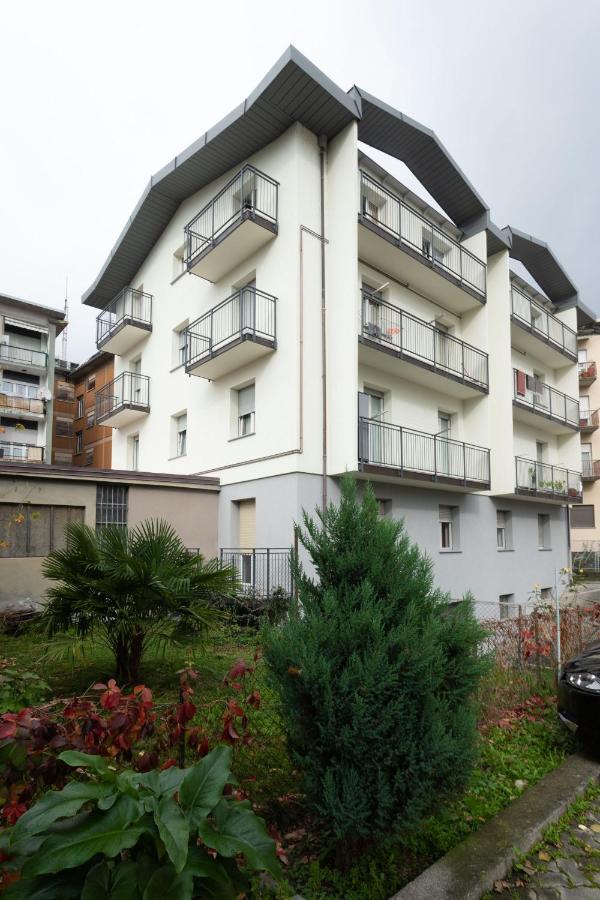 Casa Vacanze Valeria Сондрио Екстериор снимка