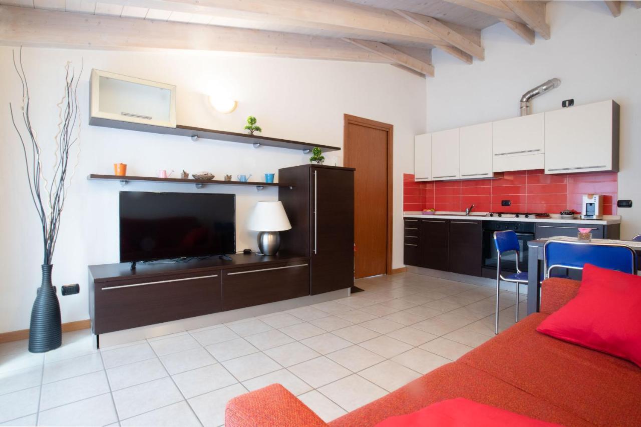 Casa Vacanze Valeria Сондрио Екстериор снимка